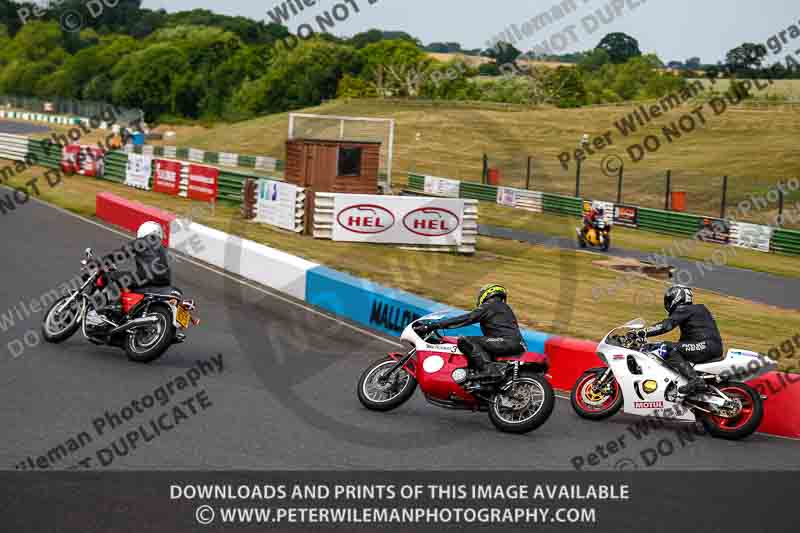 Vintage motorcycle club;eventdigitalimages;mallory park;mallory park trackday photographs;no limits trackdays;peter wileman photography;trackday digital images;trackday photos;vmcc festival 1000 bikes photographs